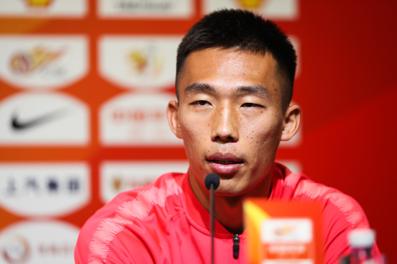 東體：劉小龍已前往西海岸報到 大連方麵一直對劉祝潤、賀慣有意